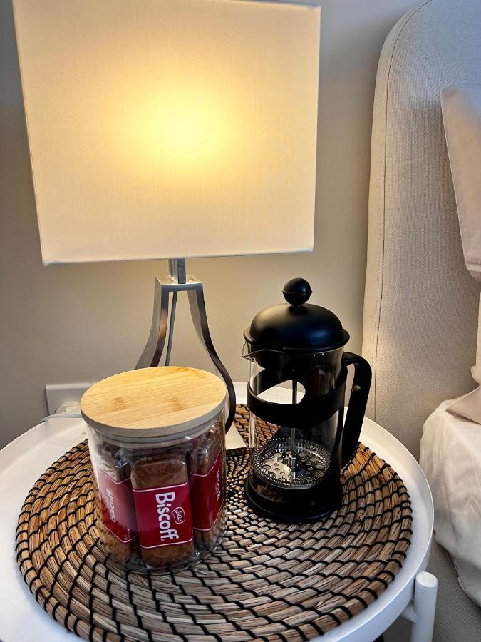 Lakeside Lux Bedroom With Parking, M4 Jct 11, Next To Train Station Reading Eksteriør bilde